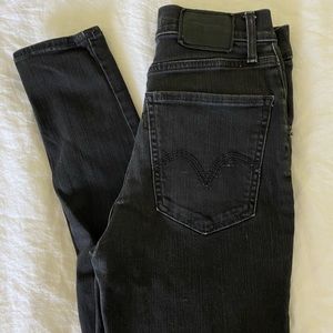 Levi’s Black Mile High Super Skinny Pants